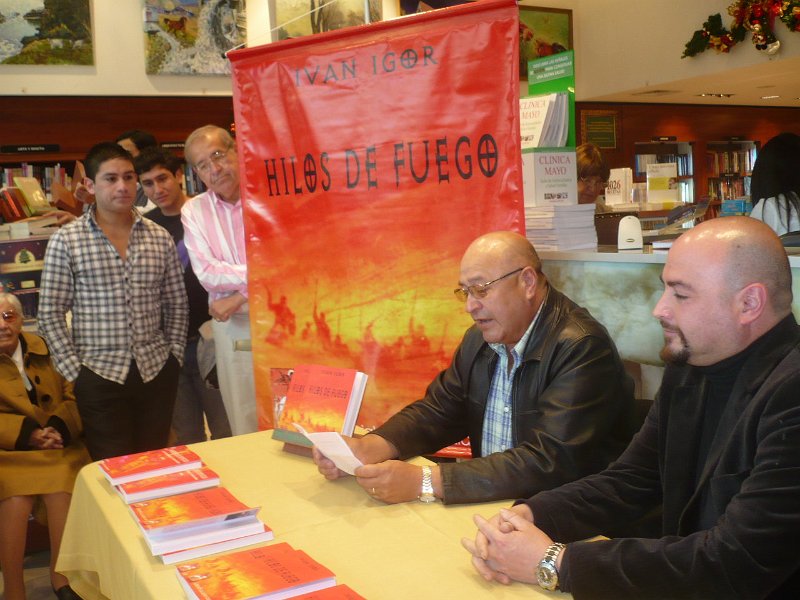Hilos de fuego: Feria chilena del libro de Plaza el trébol, Talcahuano